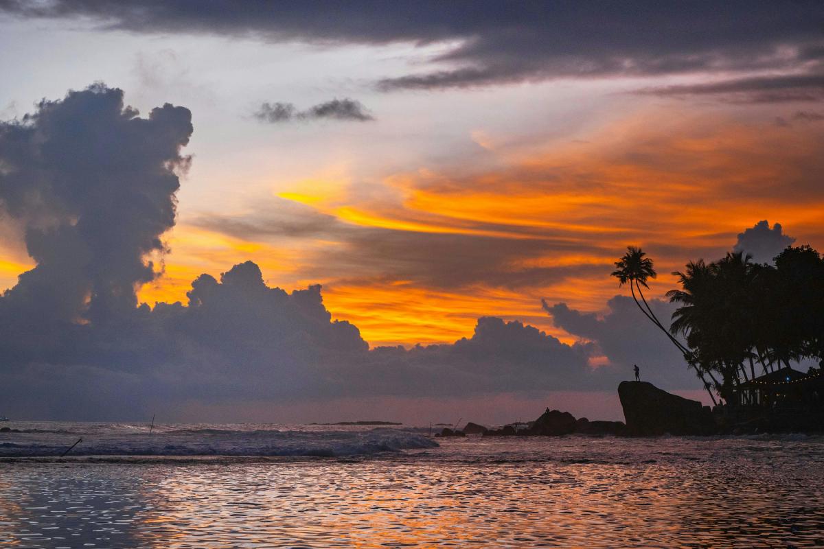 Unawatuna Beach Complete Travel Guide