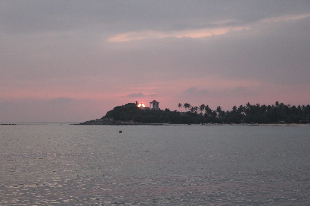 Unawatuna Beach Complete Travel Guide